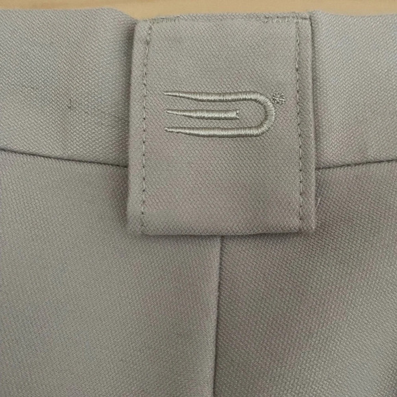 DOCKERS Golf Men’s 38" W Beige Pleated Front Belt Looped Shorts 9” Inseam - Picture 5 of 10